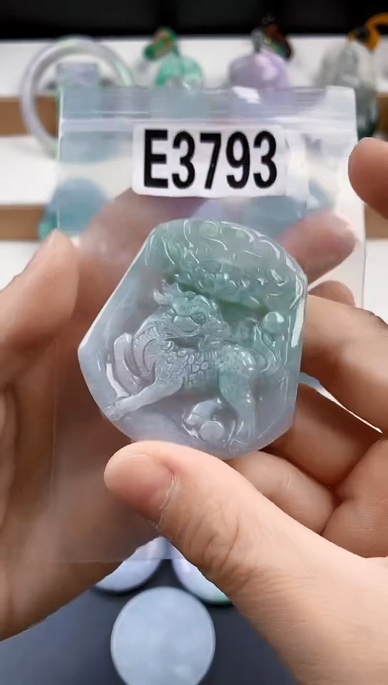 颈饰未镶嵌翡翠天然翡翠吊坠挂件