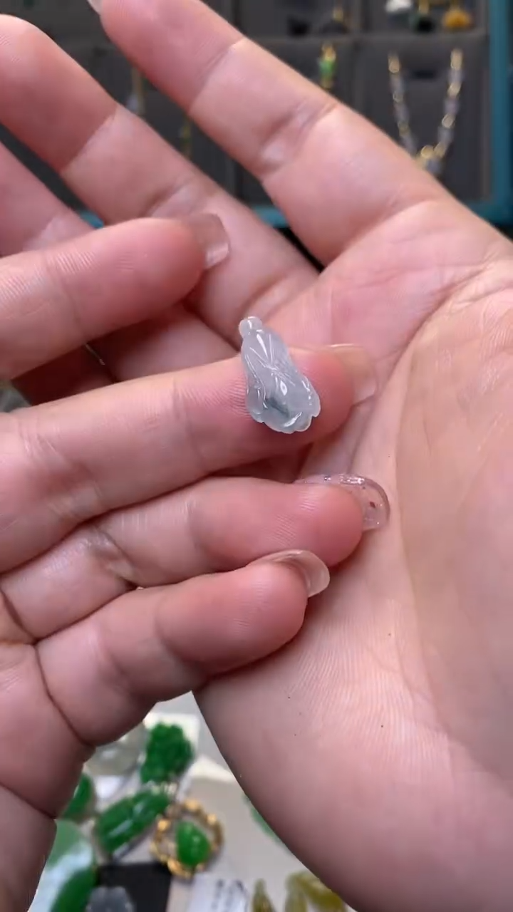 颈饰未镶嵌翡翠净货40086