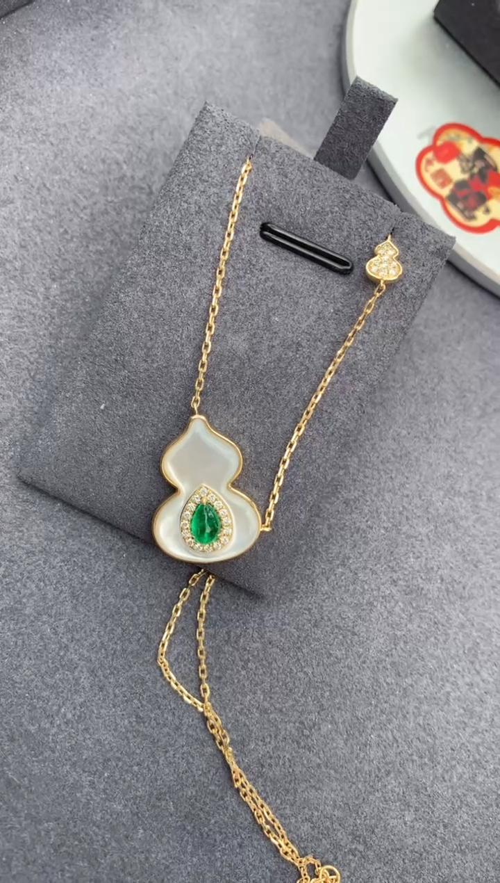 【闪购商品】祖母绿颈饰18K金镶嵌49分祖母绿项链