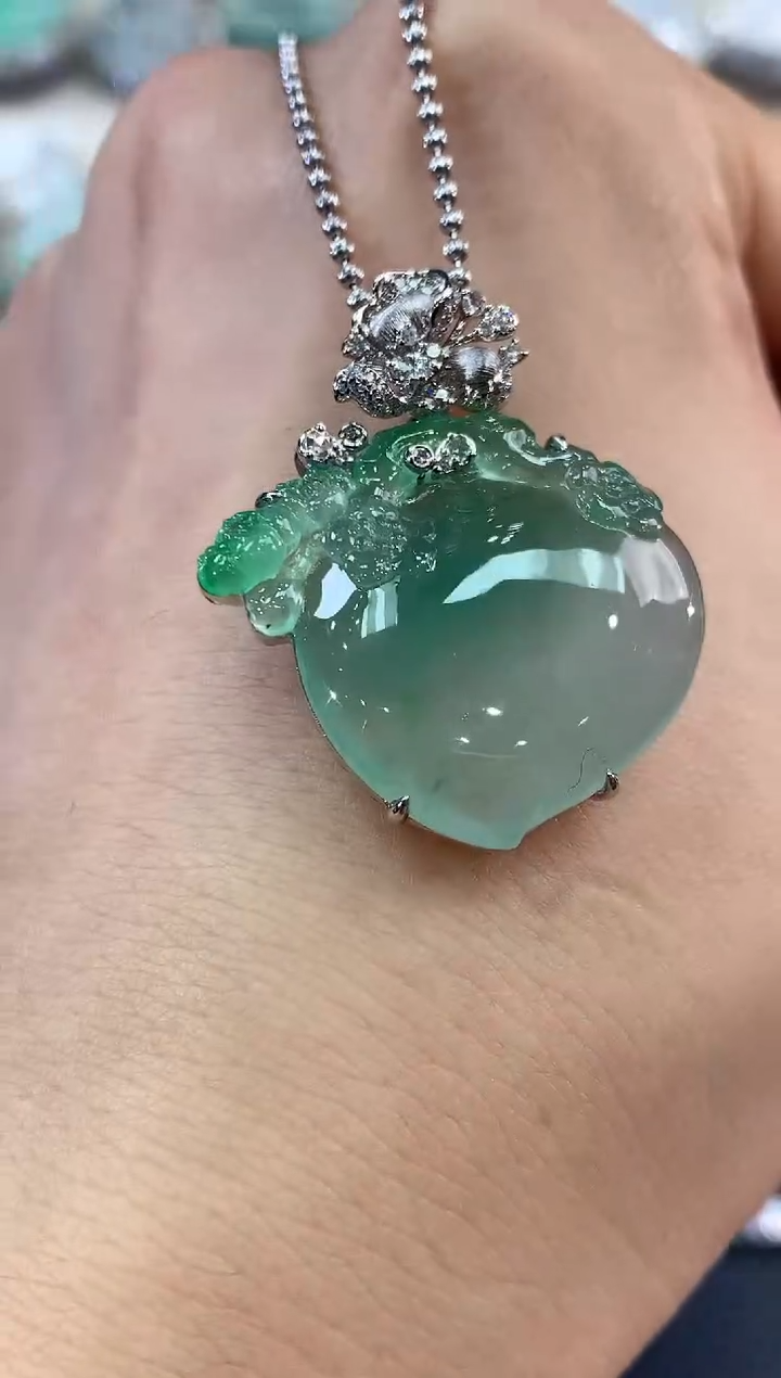 【闪购商品】翡翠吊坠(不含链)18K金镶嵌c86