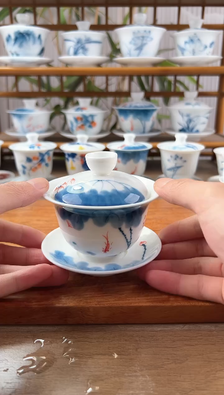 微瑕线条莲150ml三才盖碗