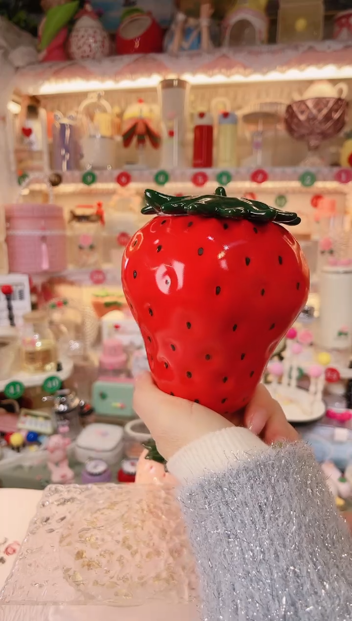 【闪购商品】摆件红草莓密封罐品质好，发货快，放心拍