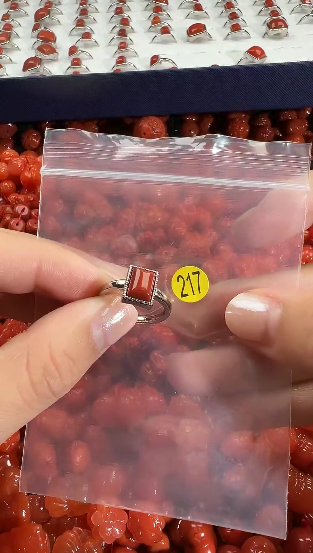 颈饰未镶嵌南红玛瑙1