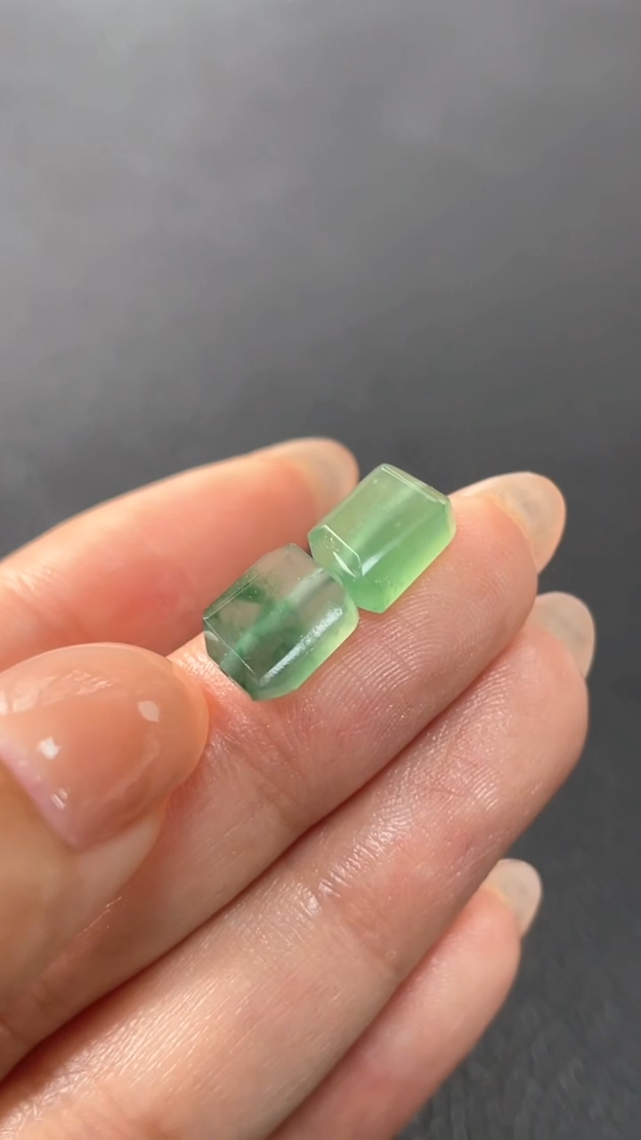 【闪购商品】定制翡翠未镶嵌一对方块