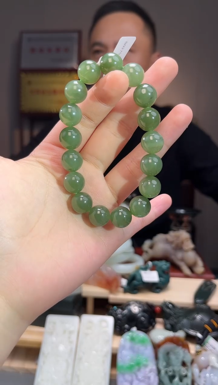 颈饰未镶嵌和田玉手串