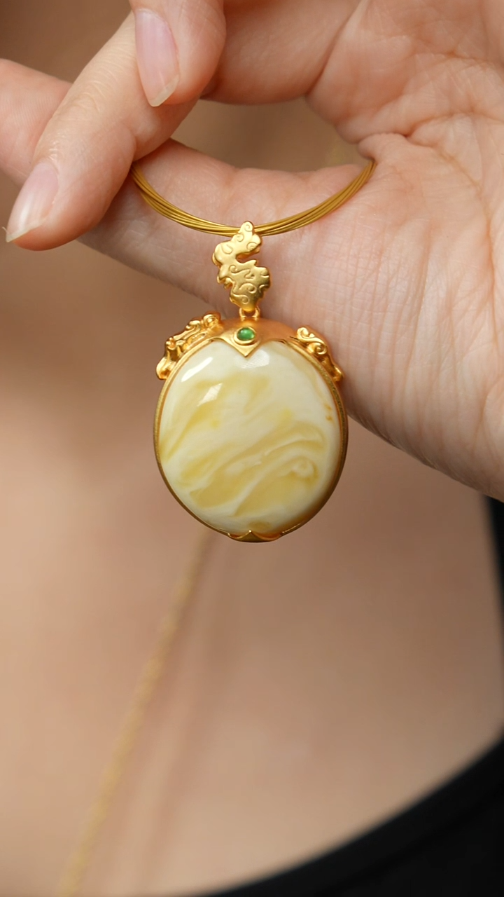 蜜蜡吊坠(赠链)银S925镶嵌a*c景云