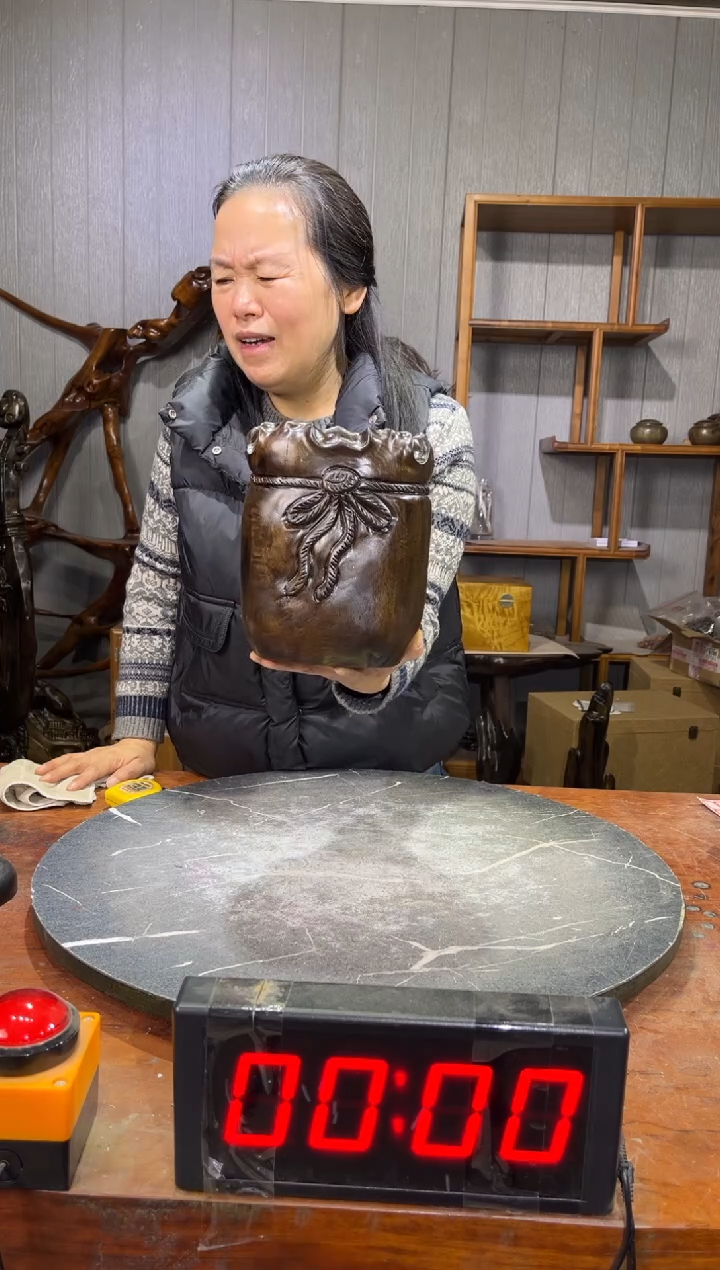 金丝楠彪**理乌木福袋笔筒收纳