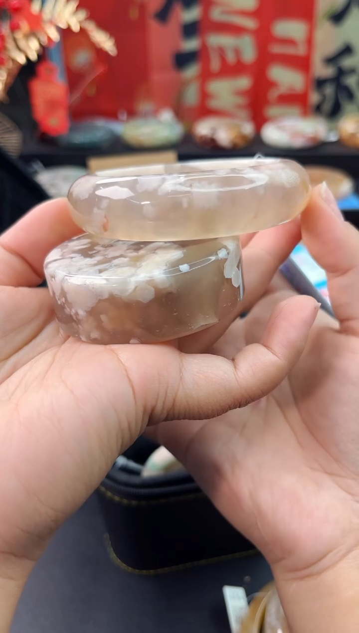 【闪购商品】石英质玉手镯未镶嵌赠送镯心（60圈口）