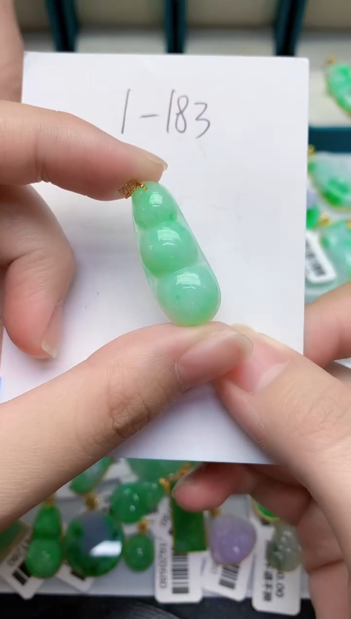 【闪购商品】翡翠颈饰18K金镶嵌000000000