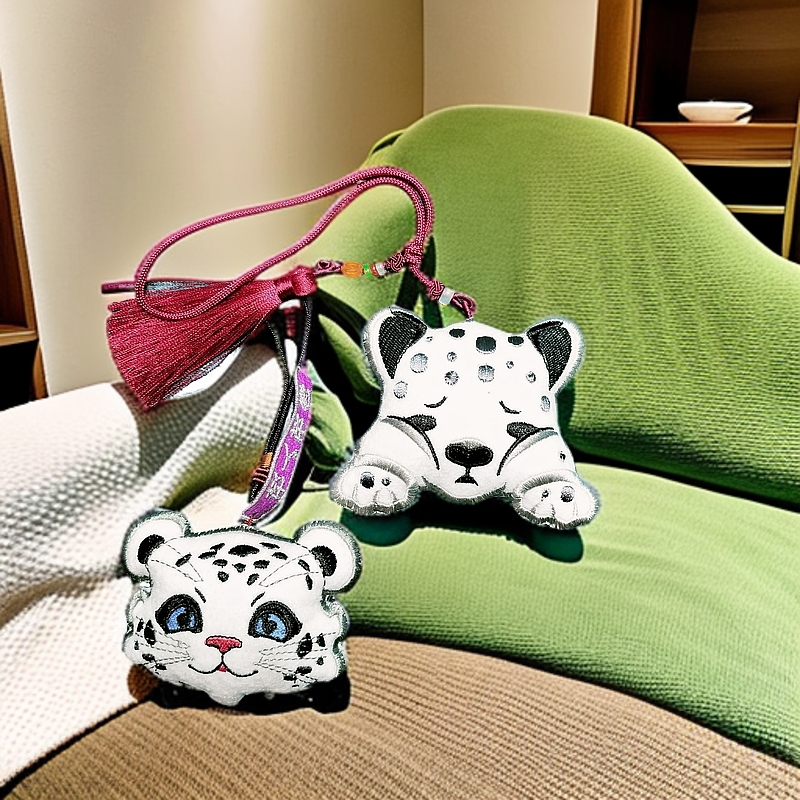 中国·青海·刺绣小雪豹