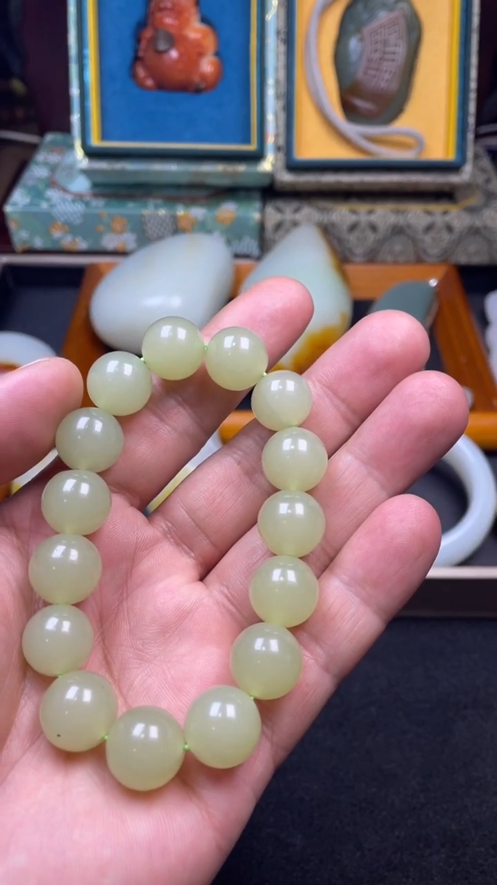 【闪购商品】透闪石质玉.未镶嵌...............