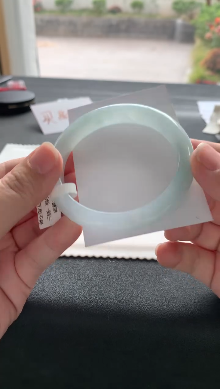 【闪购商品】翡翠手镯未镶嵌58.5正圈买断Y642