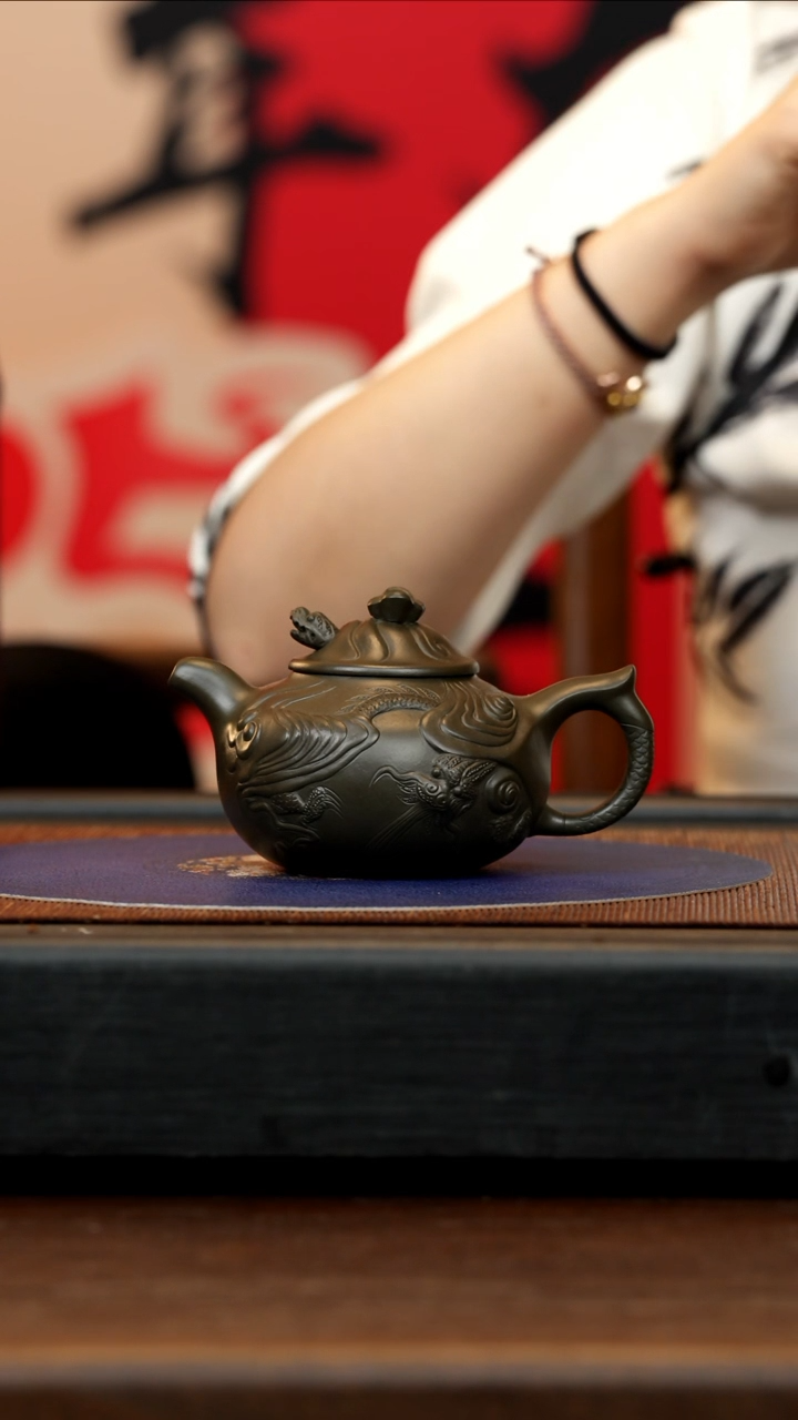 【闪购商品】紫砂茶壶LHQ 墨绿 云龙 210cc