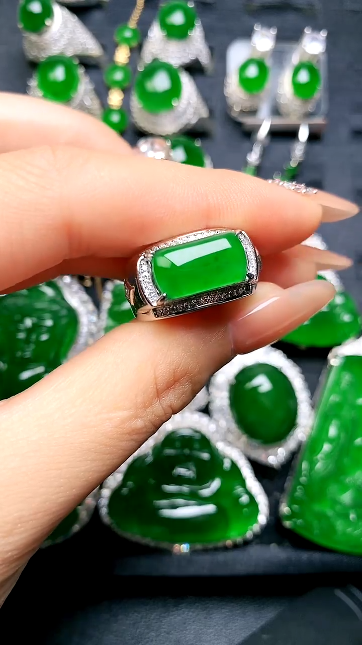 【闪购商品】翡翠戒指银S925镶嵌马鞍男戒