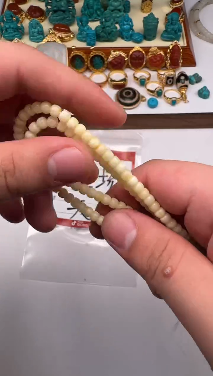 蜜蜡未镶嵌耳饰加***～手串