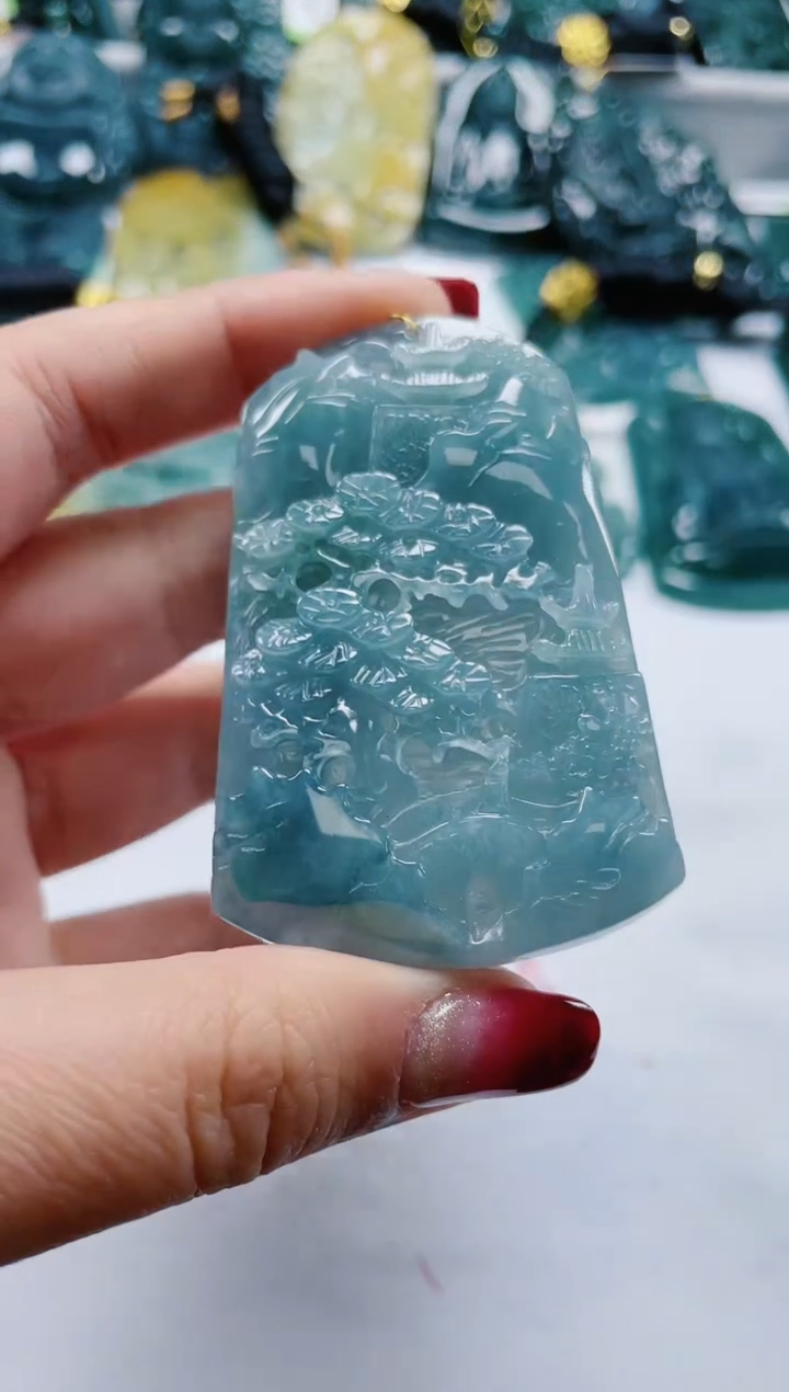 【闪购商品】翡翠颈饰未镶嵌          