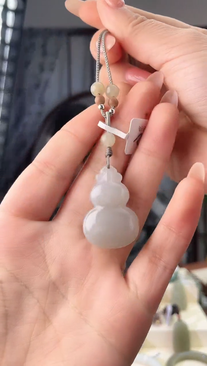 颈饰未镶嵌和田玉葫芦 4-2