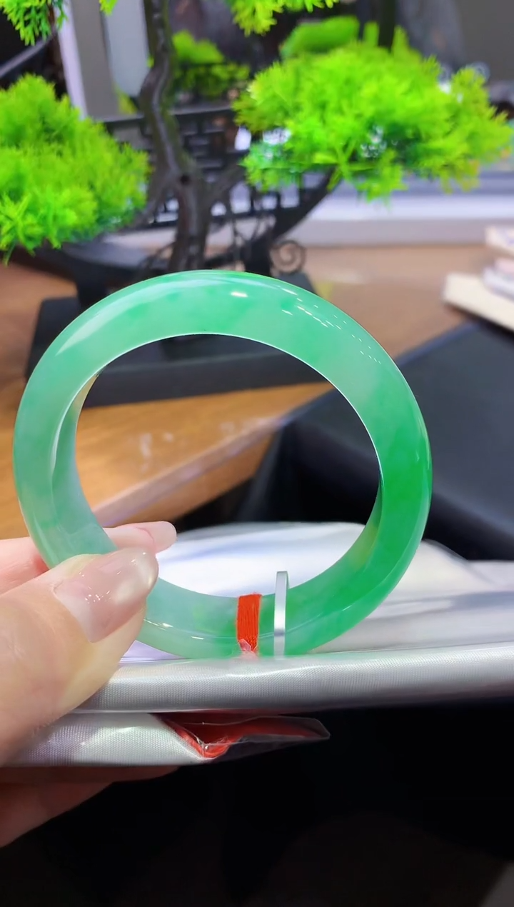 未镶嵌手镯翡翠-k369 天然缅甸A货翡翠57正圈总价37万定金2万