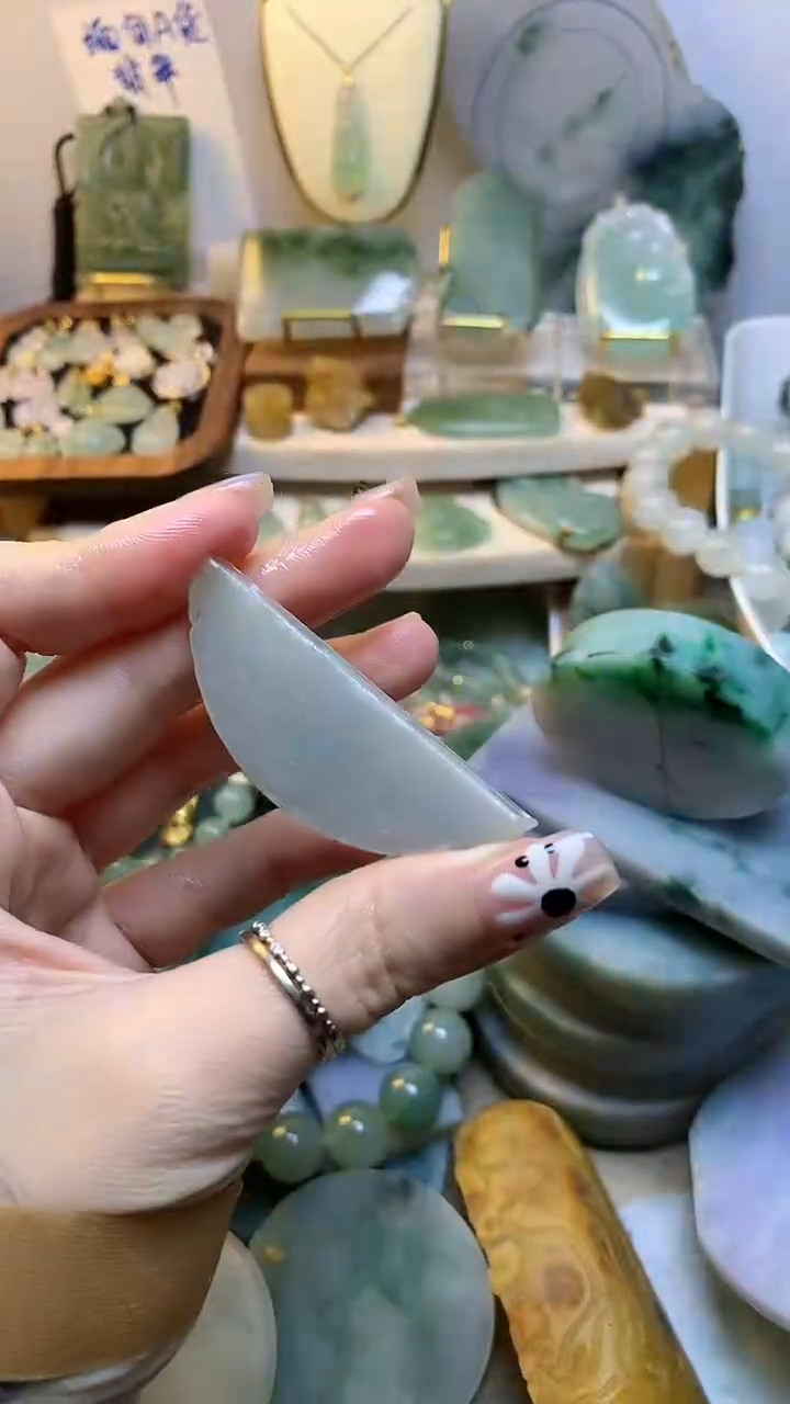 未镶嵌挂件翡翠缅甸A货翡翠,没有运费险,有纹有裂