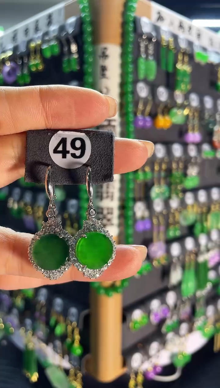 【闪购商品】翡翠耳饰银S925镶嵌49...