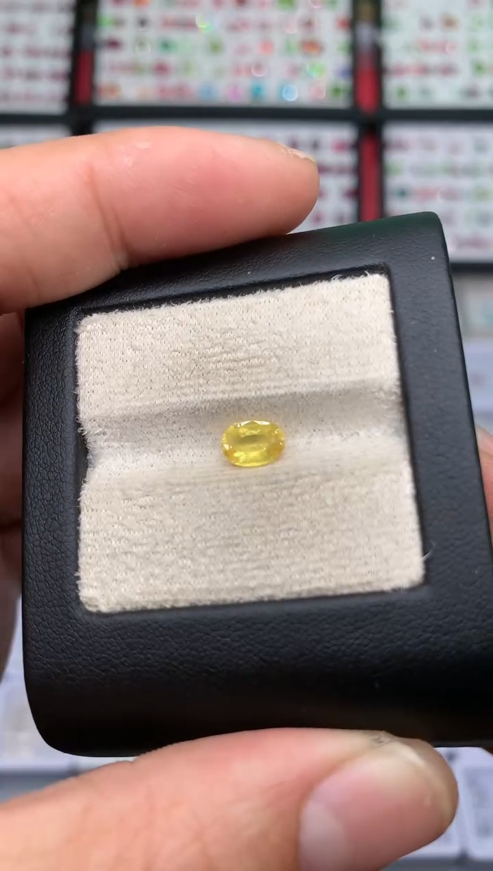 【闪购商品】蓝宝石裸石未镶嵌1.01ct黄蓝宝