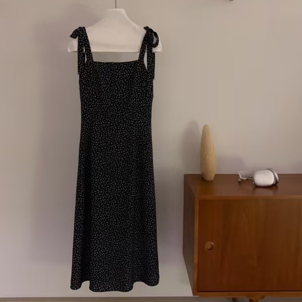 【Spring】广州十三行韩式早秋新品气质系带碎花吊带长裙