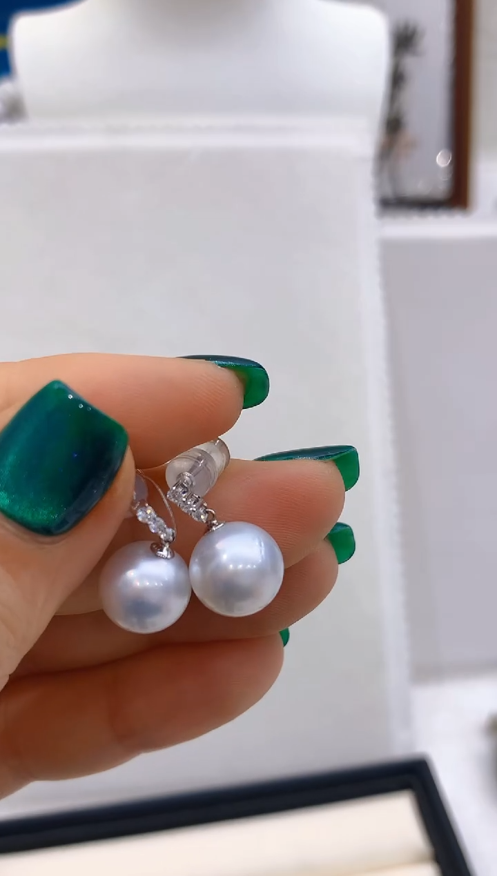 【闪购商品】海水珍珠耳饰18K金镶嵌300 10-11mm