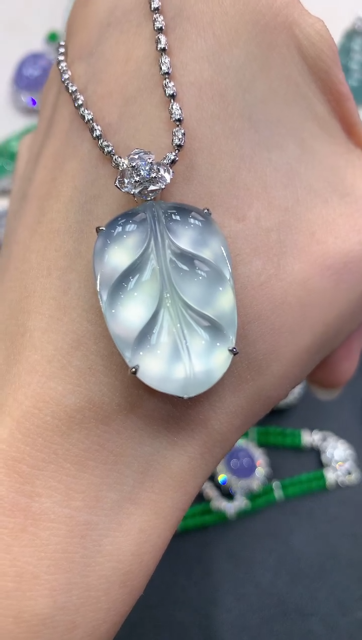 【闪购商品】翡翠吊坠(不含链)18K金镶嵌w98