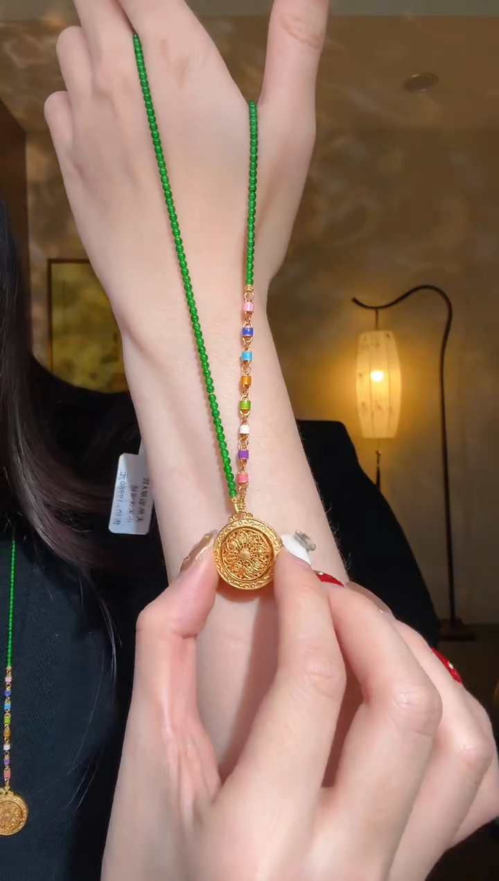 【闪购商品】翡翠项圈未镶嵌小米珠