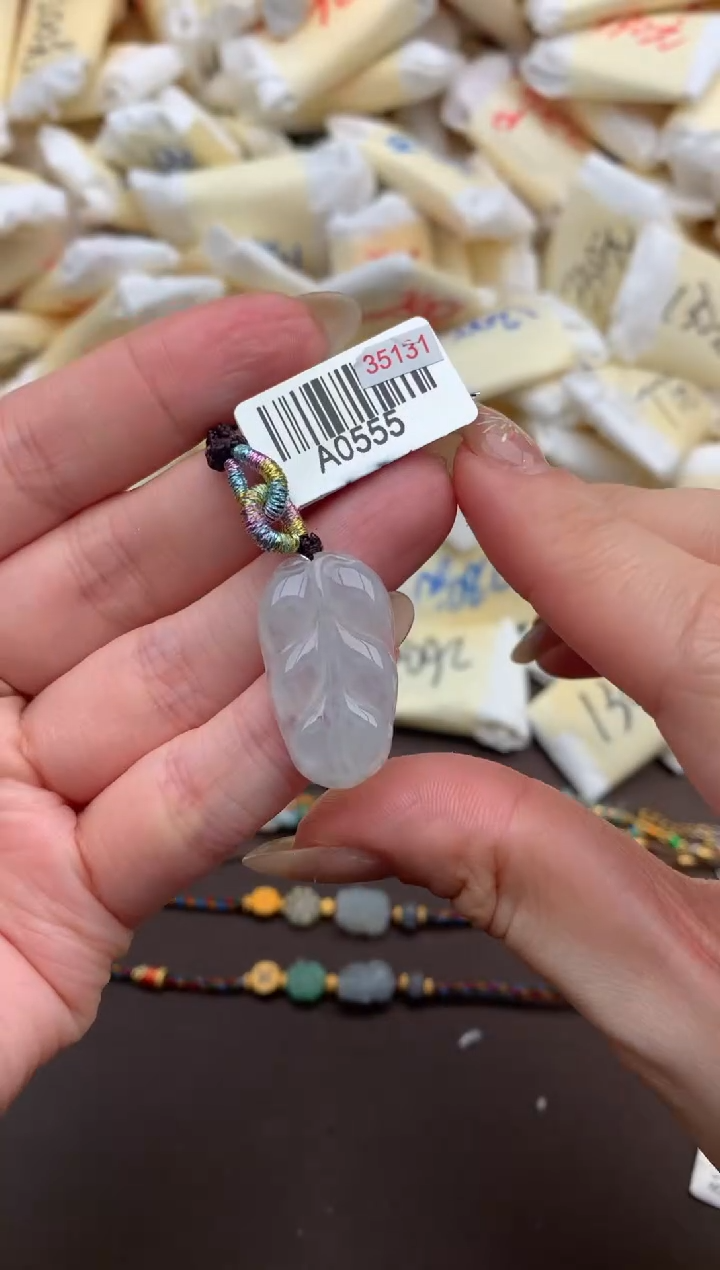 【闪购商品】翡翠挂件未镶嵌一