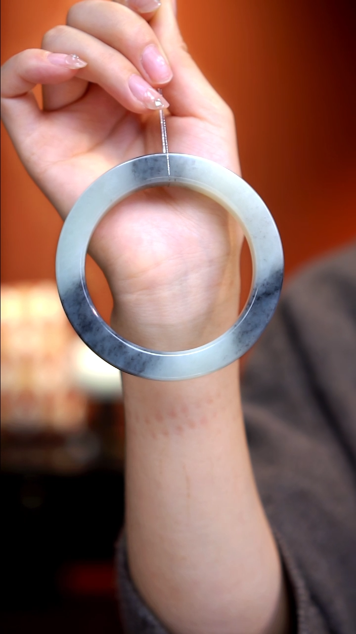 未镶嵌手镯和田玉可***冰和田玉手镯 60圈