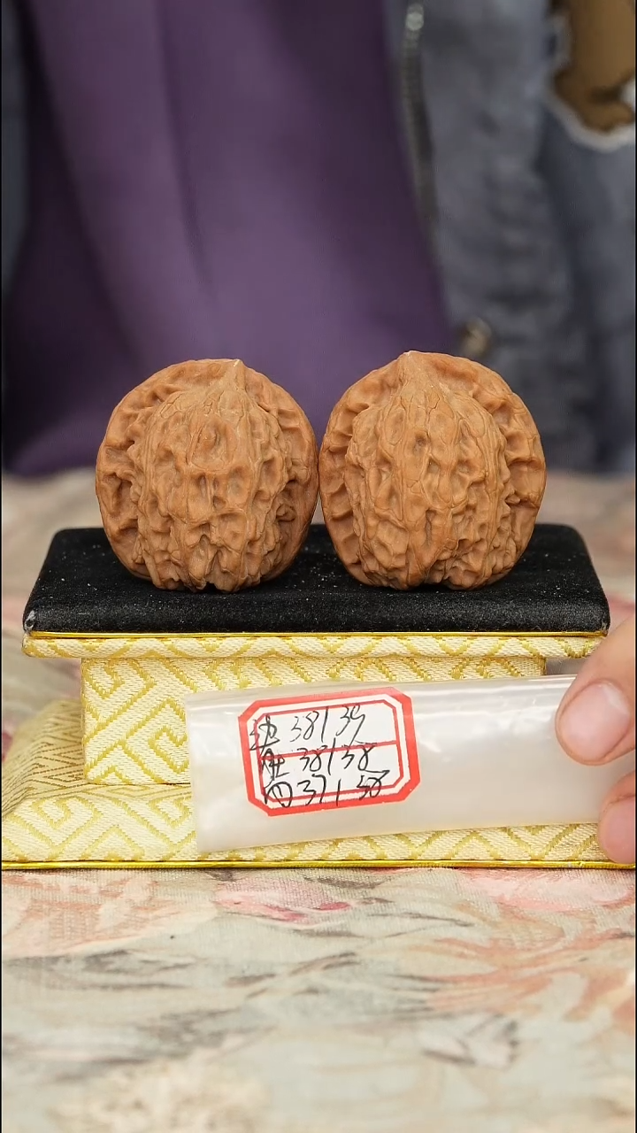 【闪购商品】文玩核桃把件非嫁接北京