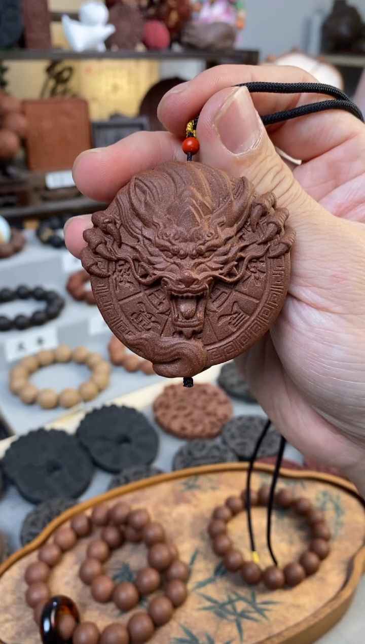 泥塑七香十二合香牌-玄龙护主