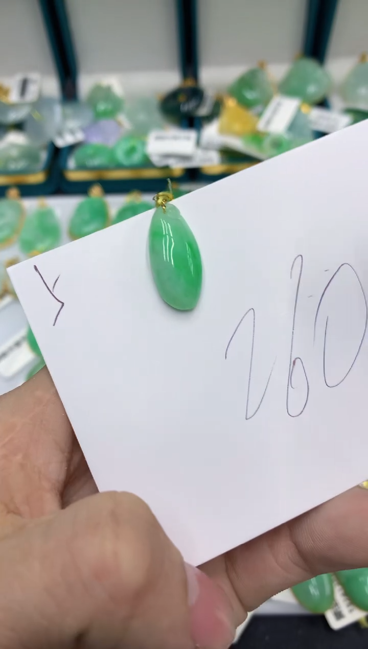 【闪购商品】翡翠颈饰18K金镶嵌翡翠