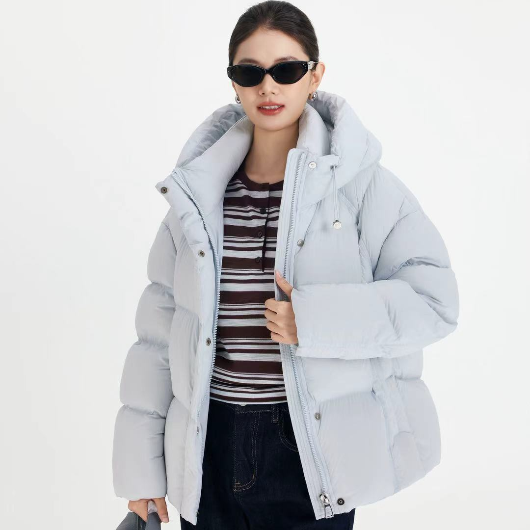 【商场品质】95白鸭绒 轻奢简约连帽设计云朵感羽绒服 NMXY 25168