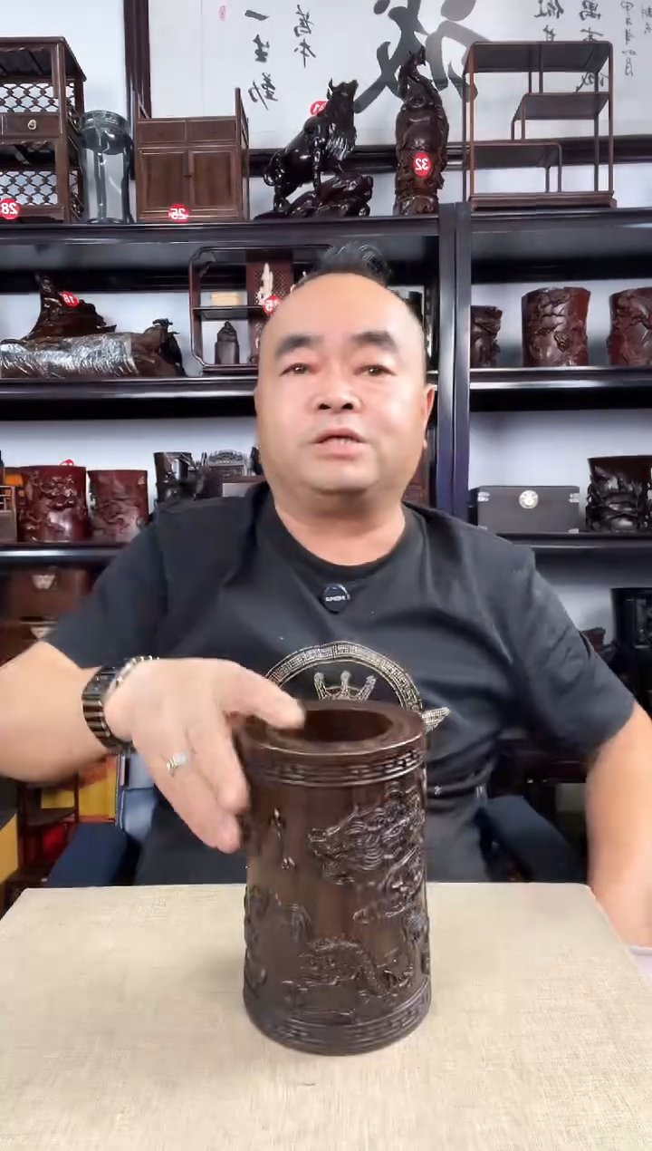 木双龙笔筒老李红木工艺品
