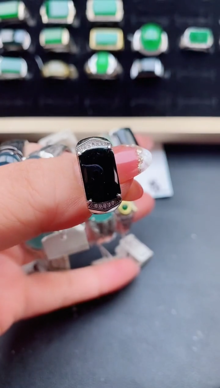 【闪购商品】翡翠戒指银S925镶嵌05850