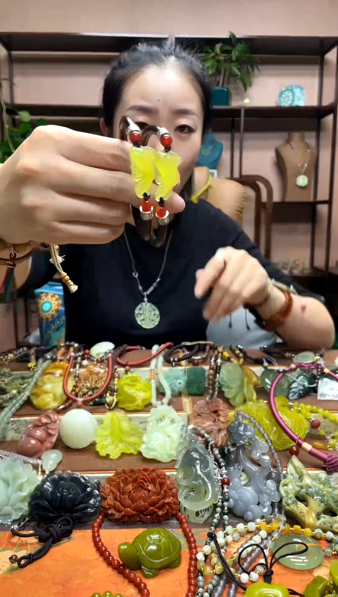 未镶嵌岫玉吊坠多样性发货发其中之一