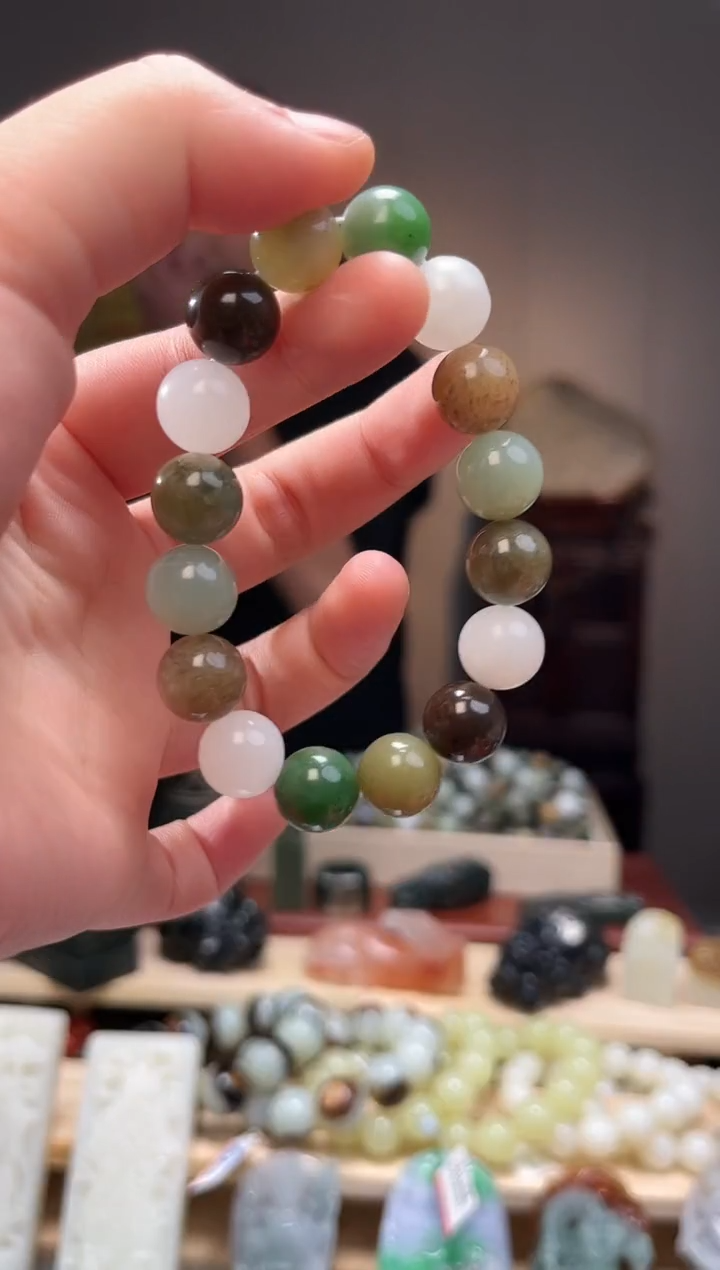 颈饰未镶嵌和田玉手串11+