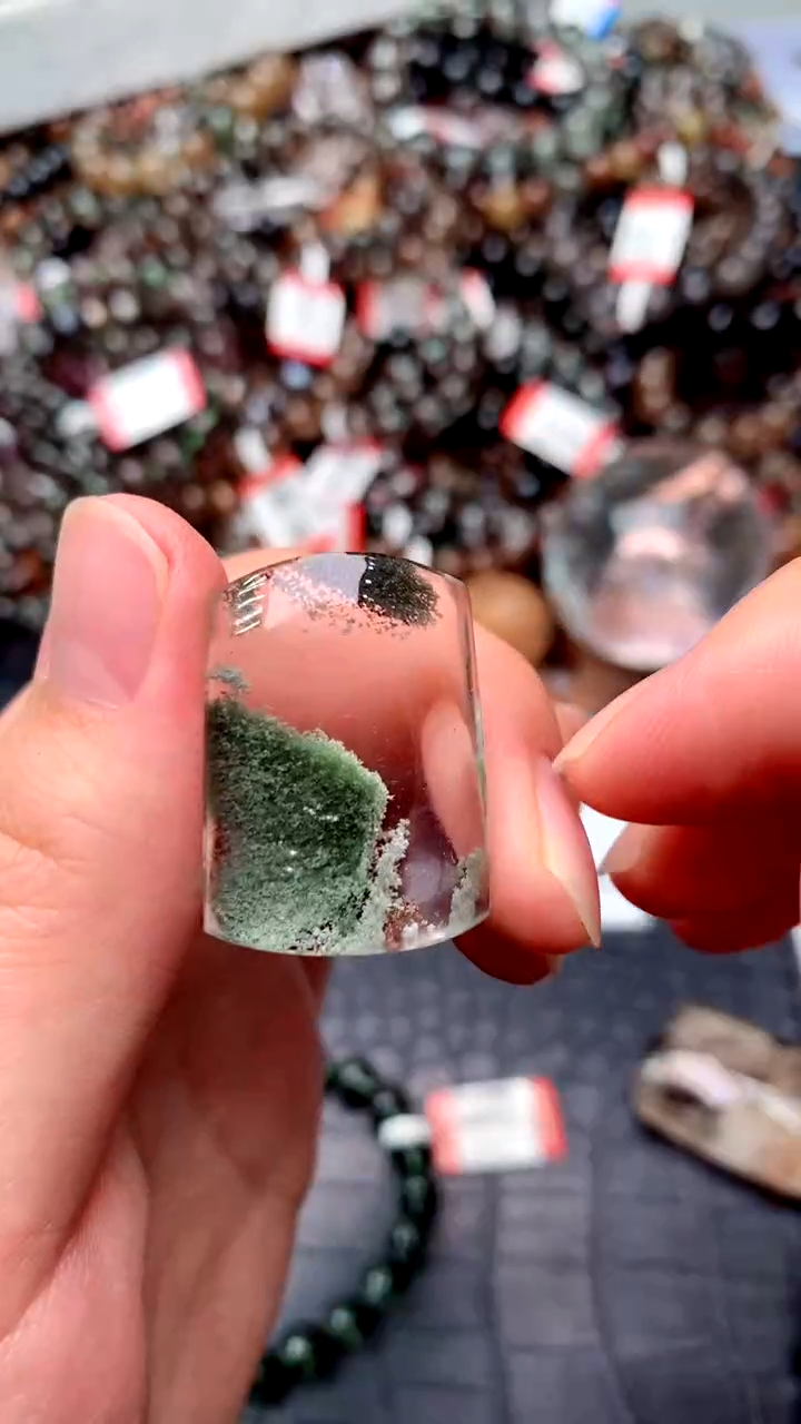 【闪购商品】水晶吊坠(赠链)未镶嵌天然97