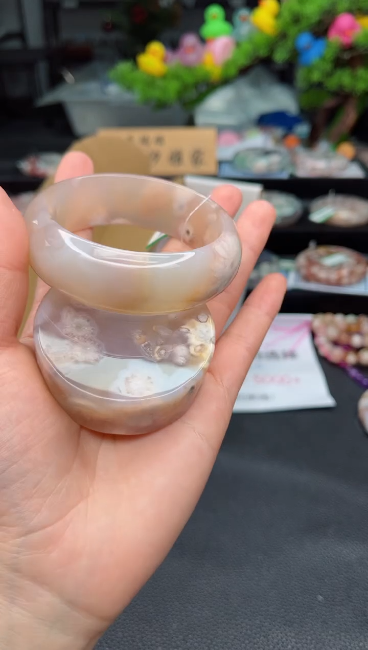 石英质玉未镶嵌手镯59圈口（赠品镯心）3600192