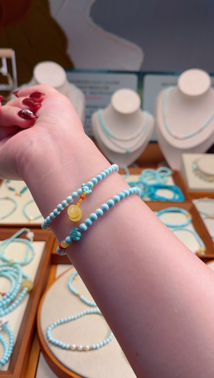 【闪购商品】绿松石手串未镶嵌葫芦