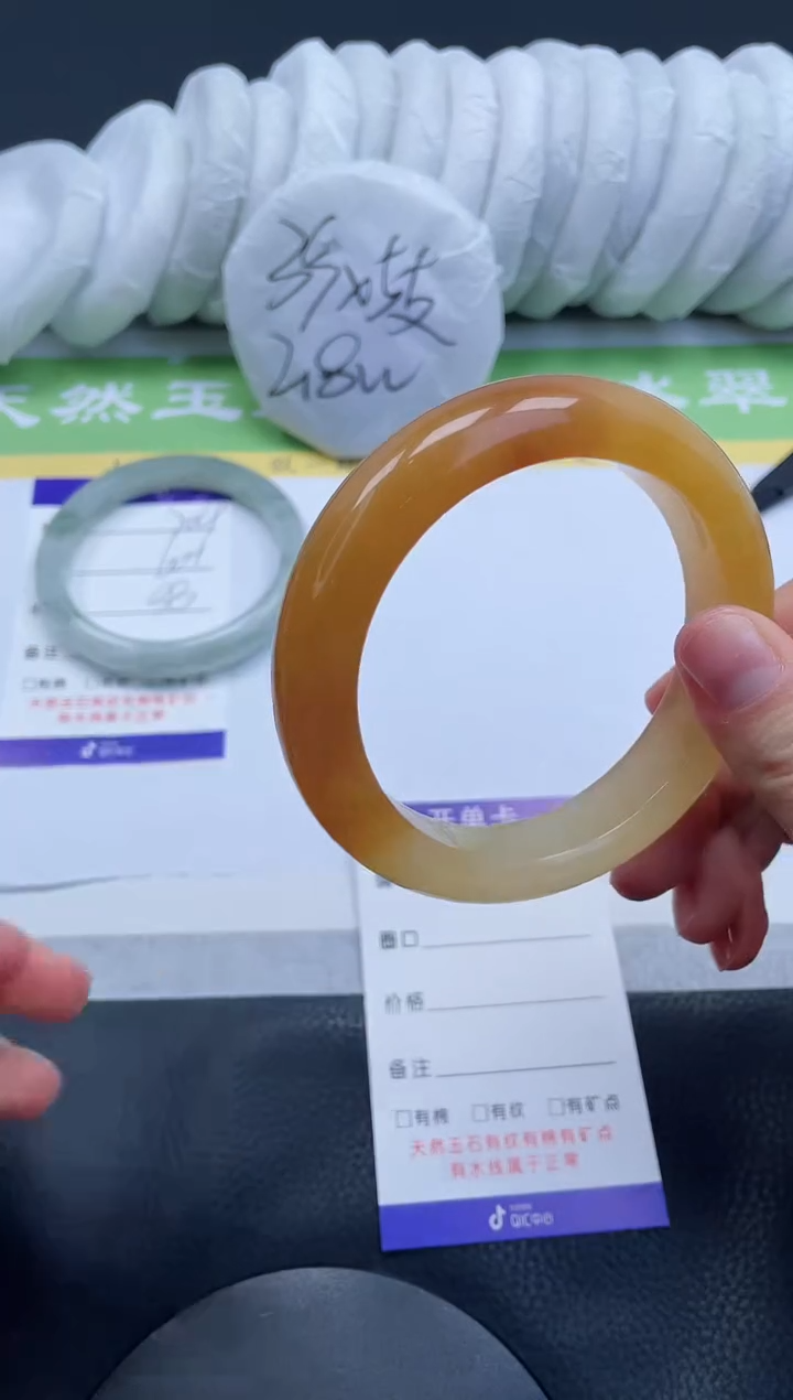 【闪购商品】石英质玉手镯未镶嵌A205-61+