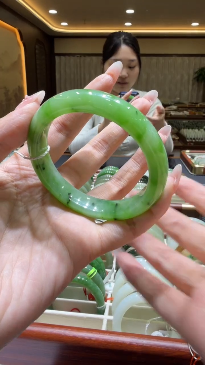 颈饰未镶嵌和田玉手镯59