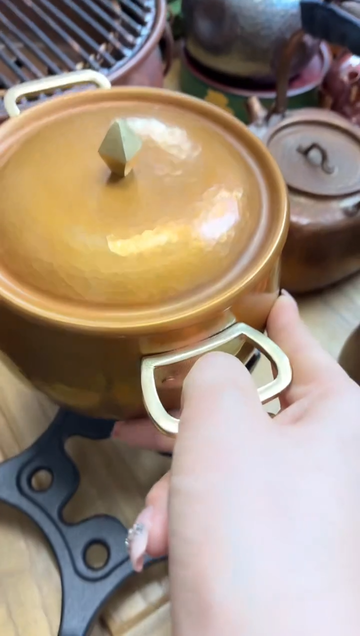 包浆色双耳小锅   