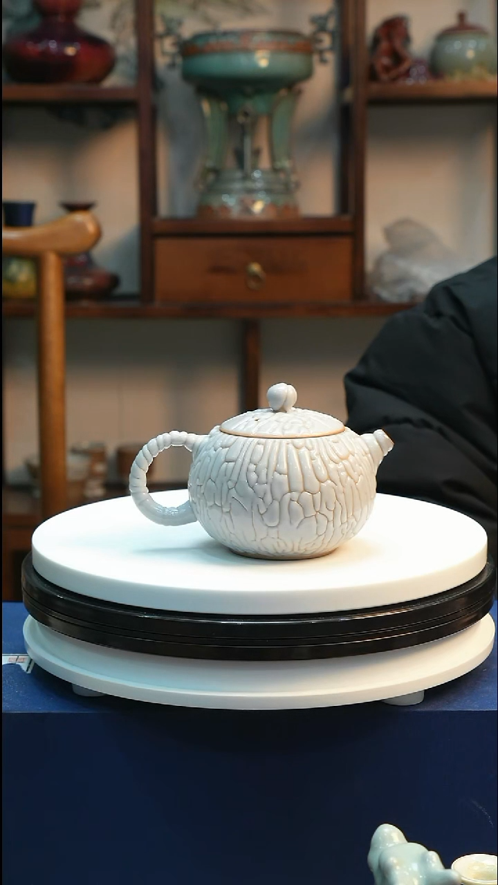 蚯蚓走泥纹西施壶