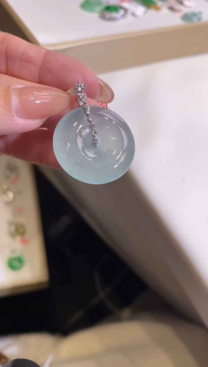 吊坠(不含链)18K金镶嵌翡翠平安扣