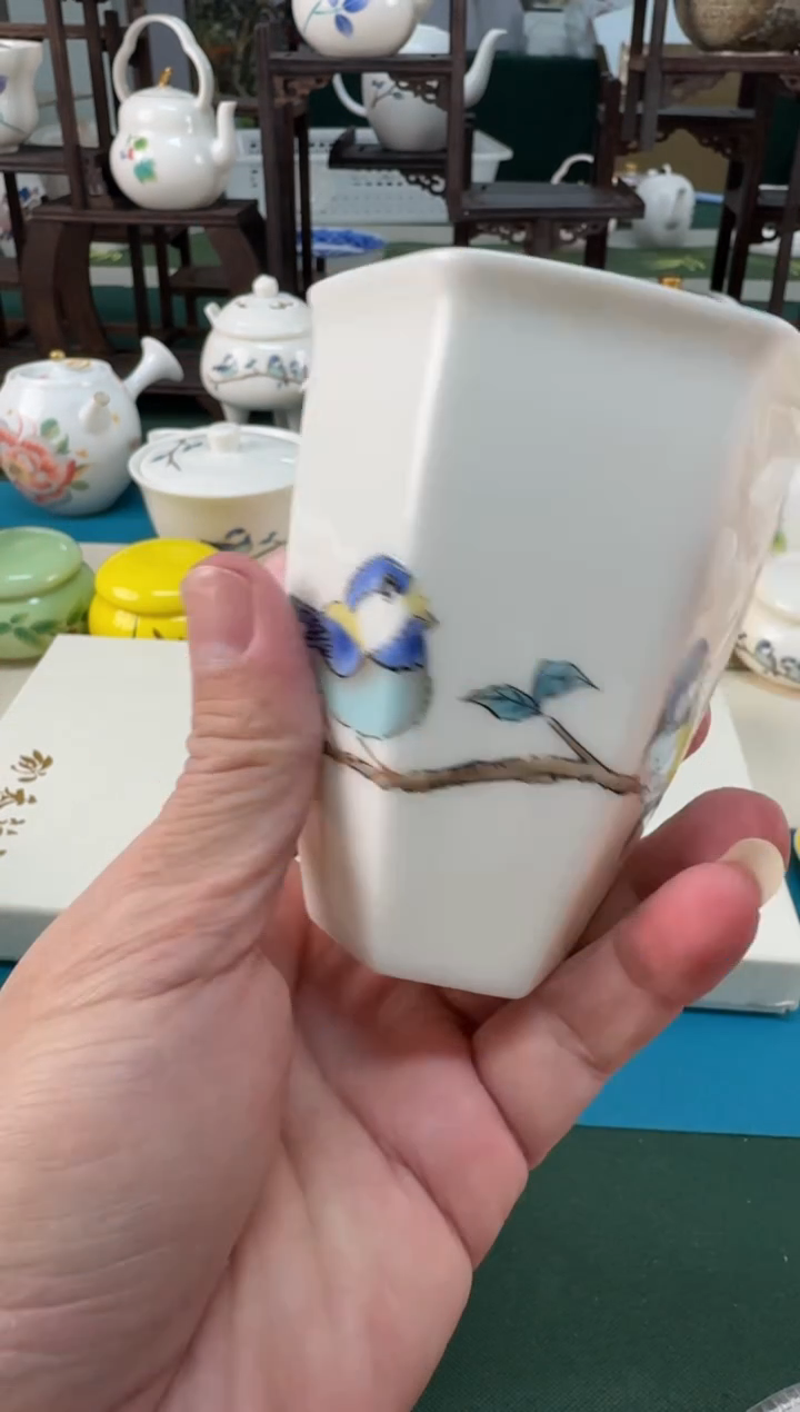 【闪购商品】瓷器 ······.......