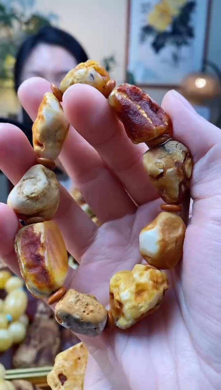 【闪购商品】琥珀手串未镶嵌手串