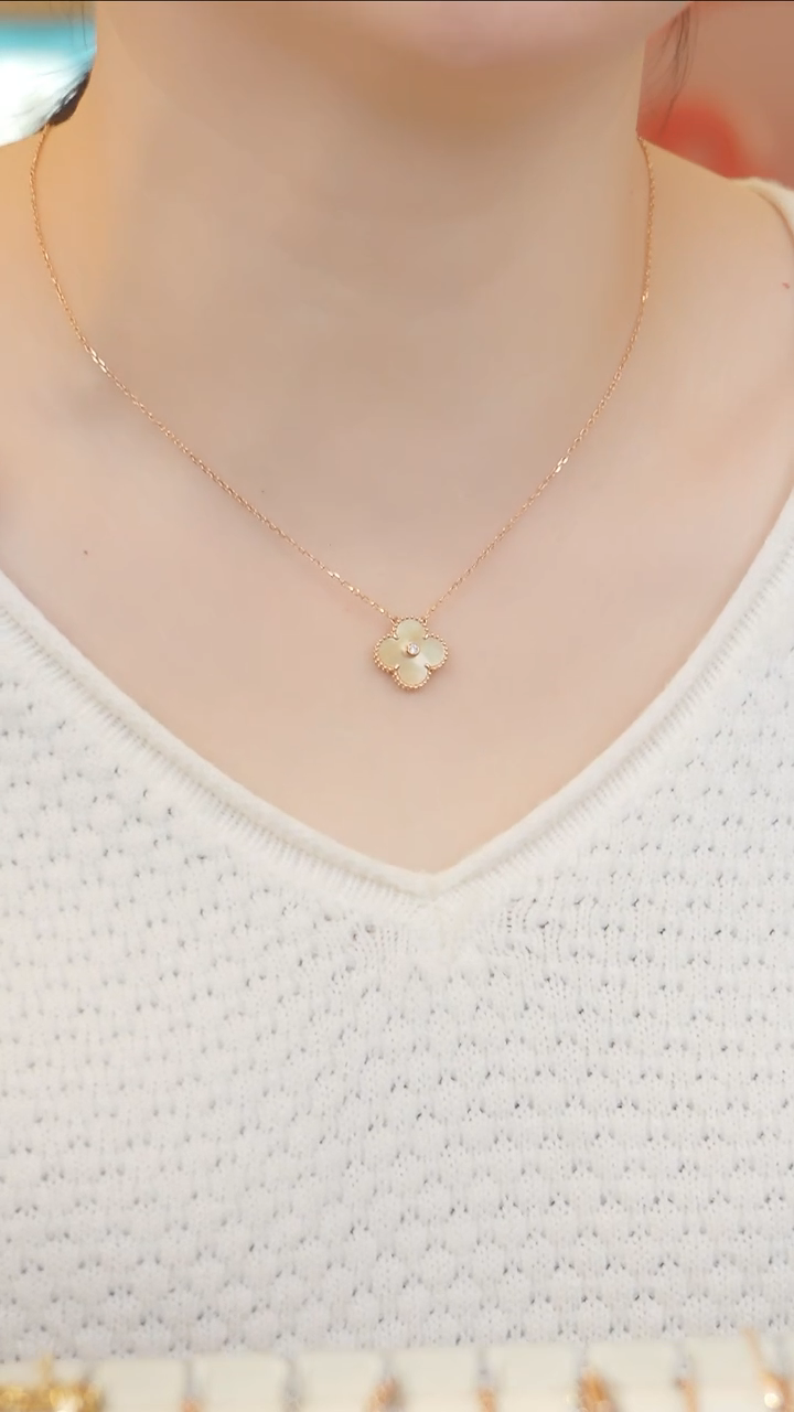 【闪购商品】贝壳（贝母）项链18K金镶嵌四草
